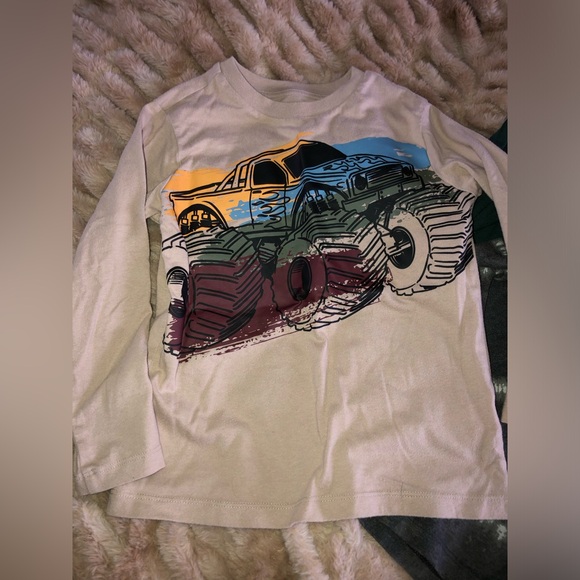 Boys size 5 shirts bundle - Picture 3 of 5